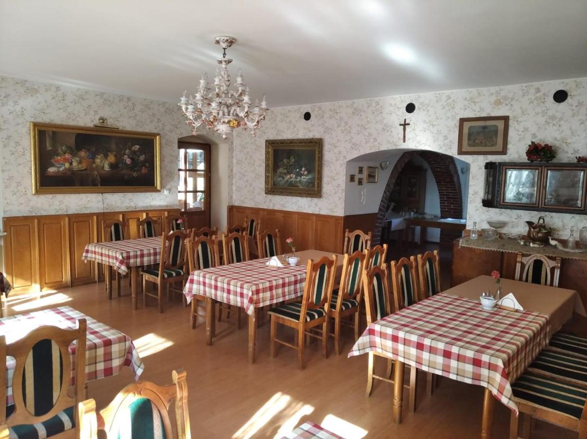 Dworek Pod Herbem Gadkowice Luaran gambar
